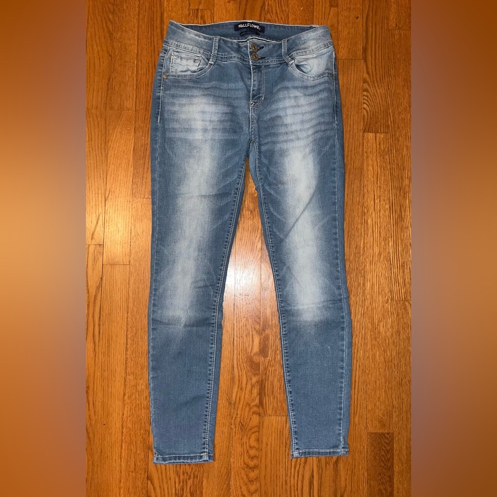 Blue skinny jeans